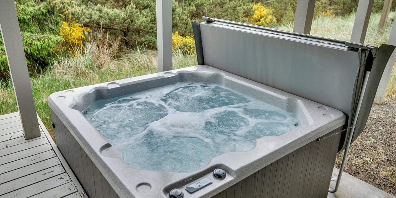 005-Hot Tub